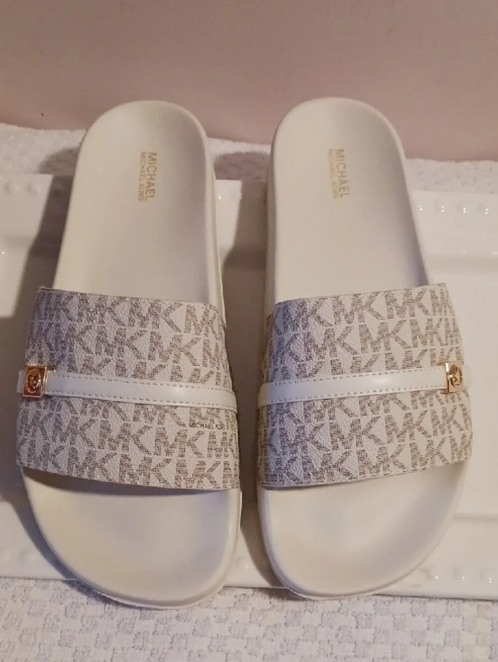 Michael Kors Beige Monogram Slide Sandals with Gold Accents ⚜️